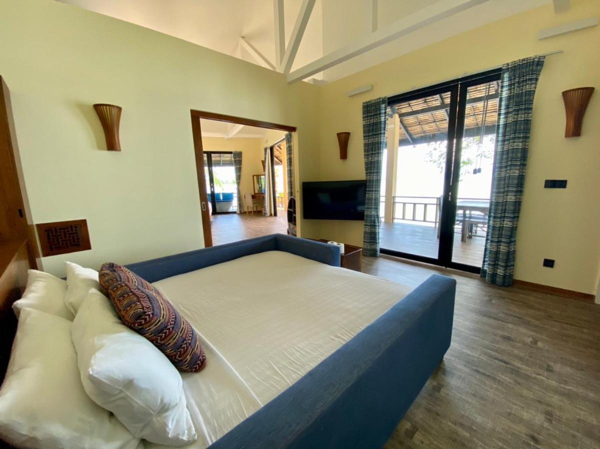 Absolute Beachfront Villas Bantaj Kültér fotó