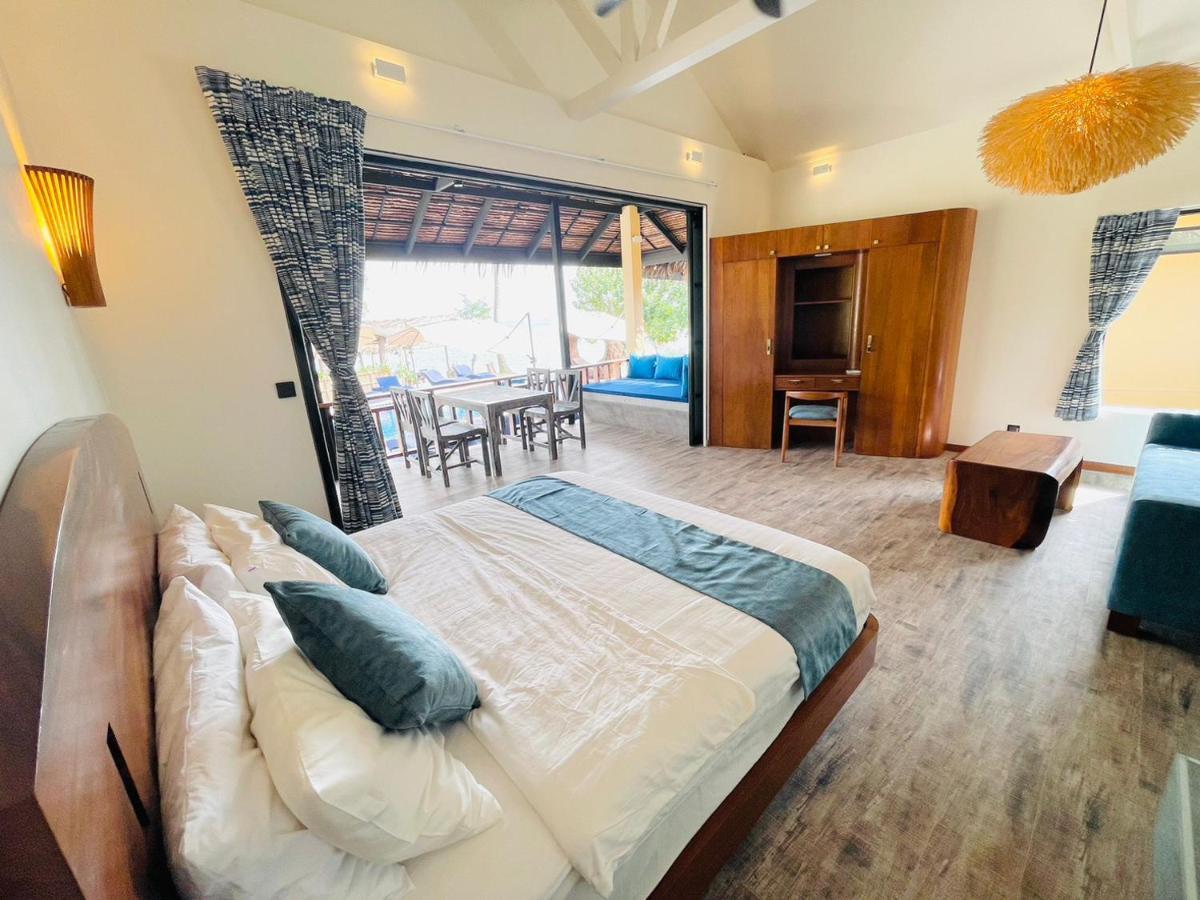 Absolute Beachfront Villas Bantaj Kültér fotó