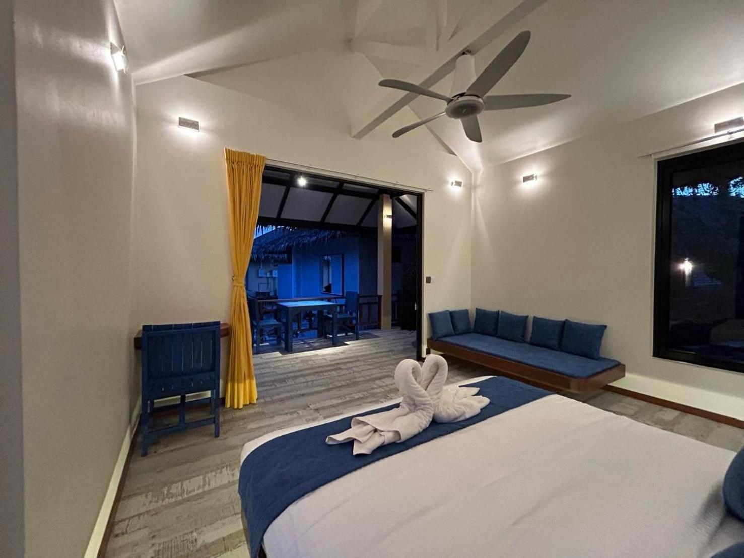 Absolute Beachfront Villas Bantaj Kültér fotó
